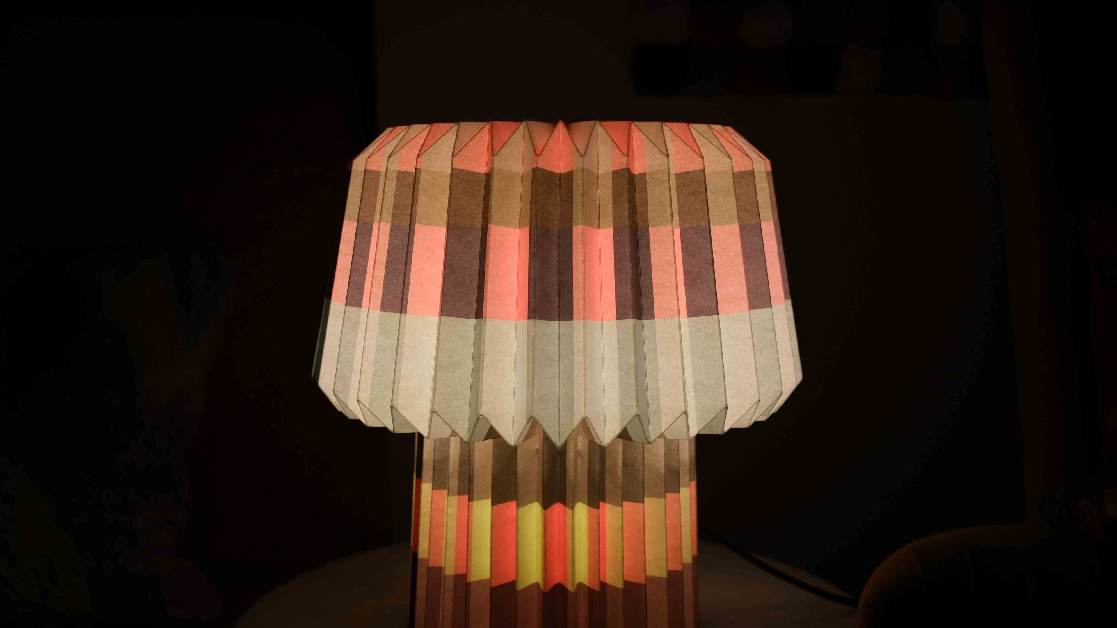 Remember Anna Blocks Paper Table Lamp – Colourful Retro Lighting