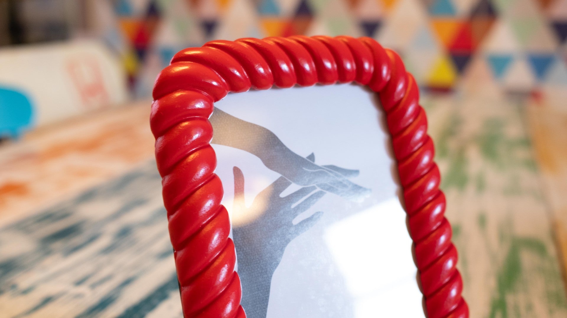 Red Twisted 6x4 Photo Frame