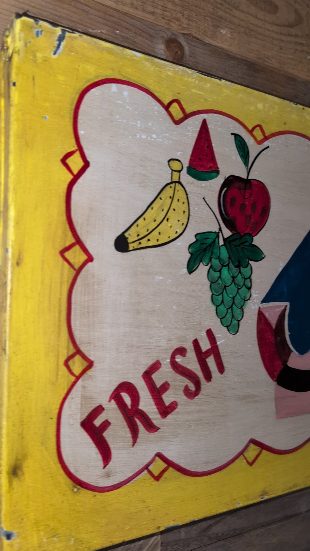 Vintage-Style Hand-Painted “JUICE” Sign